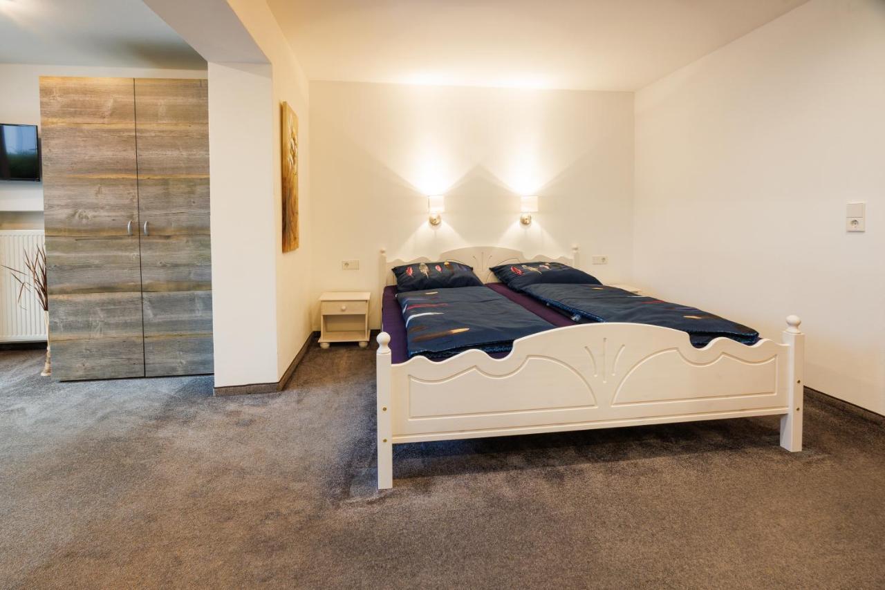 ルーポルディングHaus Dippel Am Kurpark Inklusive Chiemgaukarteアパートメント エクステリア 写真