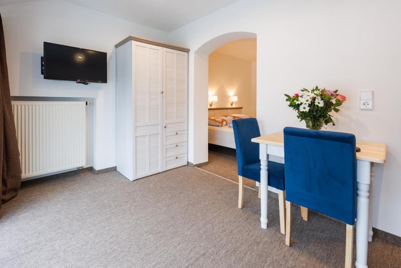 ルーポルディングHaus Dippel Am Kurpark Inklusive Chiemgaukarteアパートメント エクステリア 写真